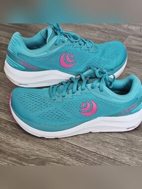 Topo Athletic Women's Phantom 3 Road Running Shoes 5 mm Drop, Teal/Pink US 10.5